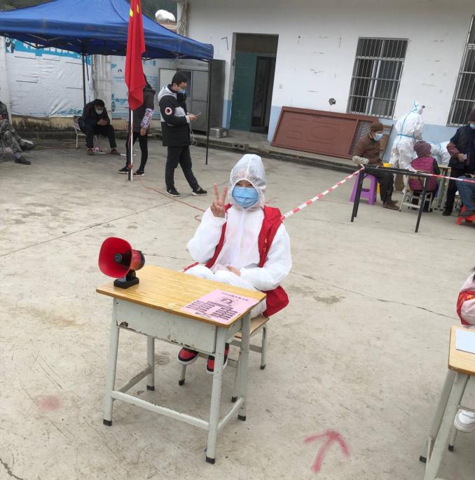 21编导3班韦泽